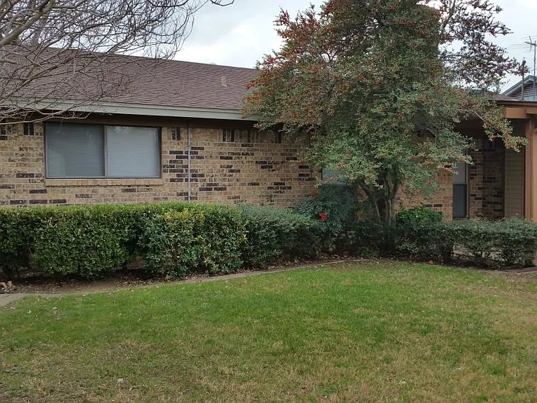 6017 Robin Dr — Photo 25