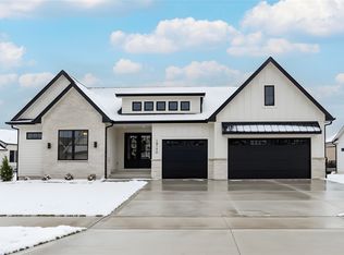 18190 Hidden Knl, Clive, IA 50325