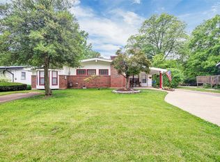 140 Elmgrove Ave, Hazelwood, MO 63042