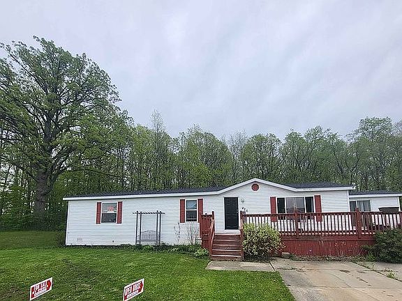 2nd image of 426 White Pine Dr