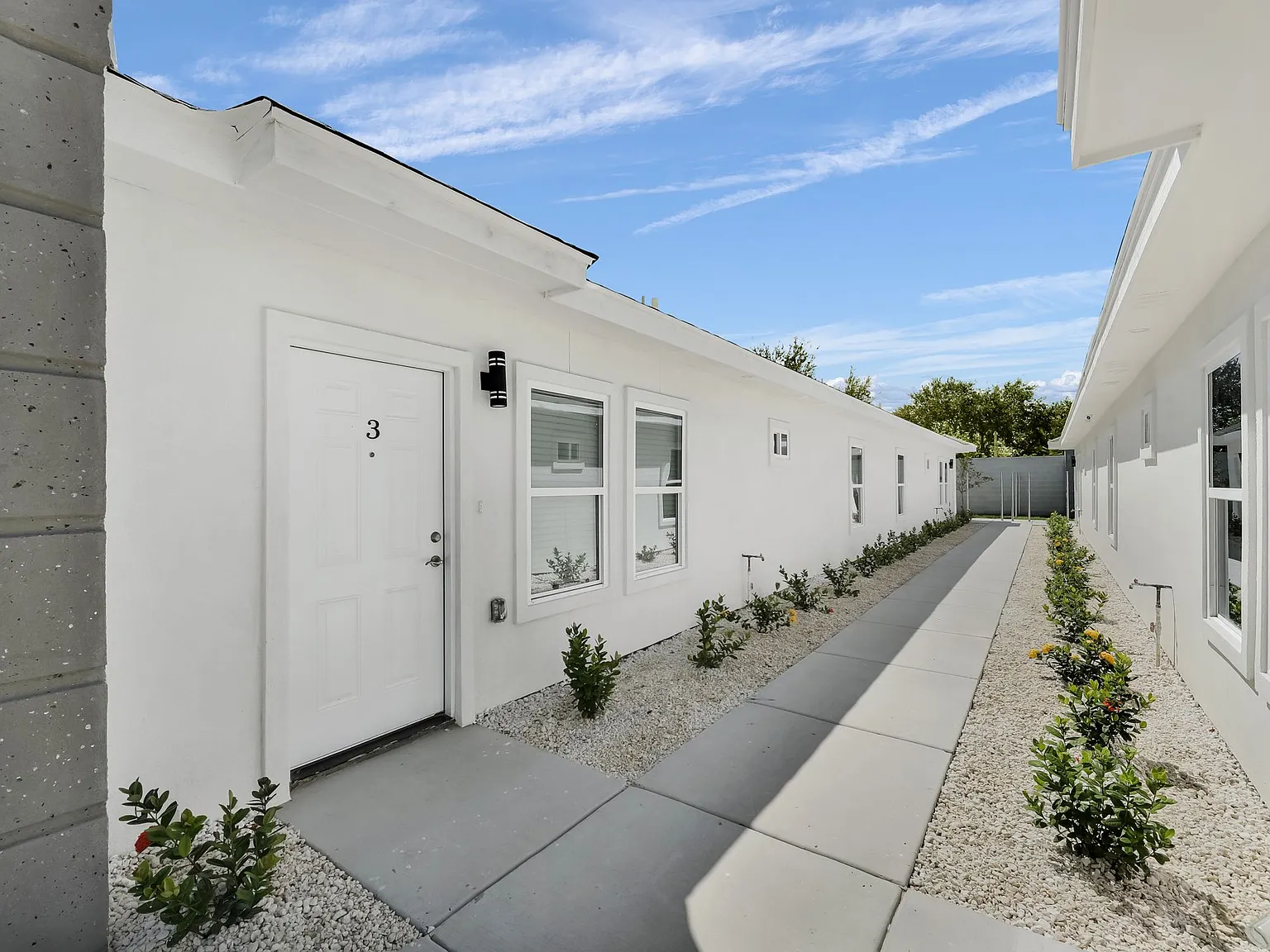 2 bed, 1040 sqft, $1,350 — Photo 2