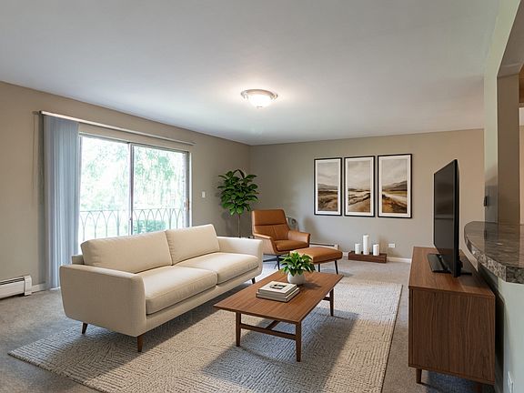 4th image of 711 E Falcon Dr Unit 201
