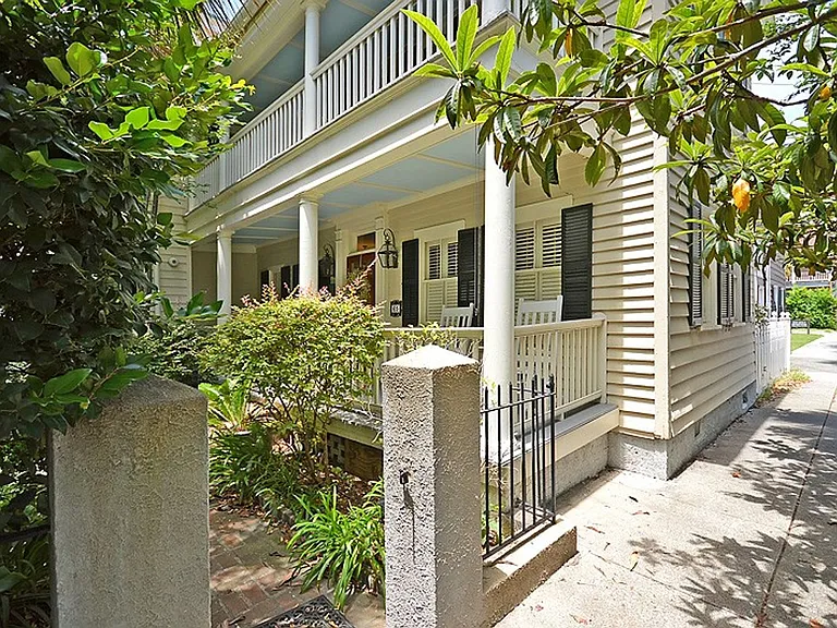 65 Alexander St — Photo 24