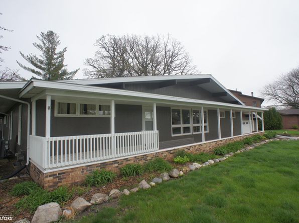 713 White Post Dr, Webster City, IA 50595