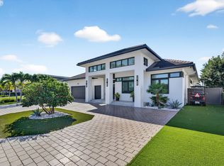 520 Golden Harbour Drive, Boca Raton, FL 33432