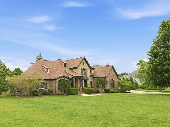 3rd image of 2228 Grey Cliff Dr