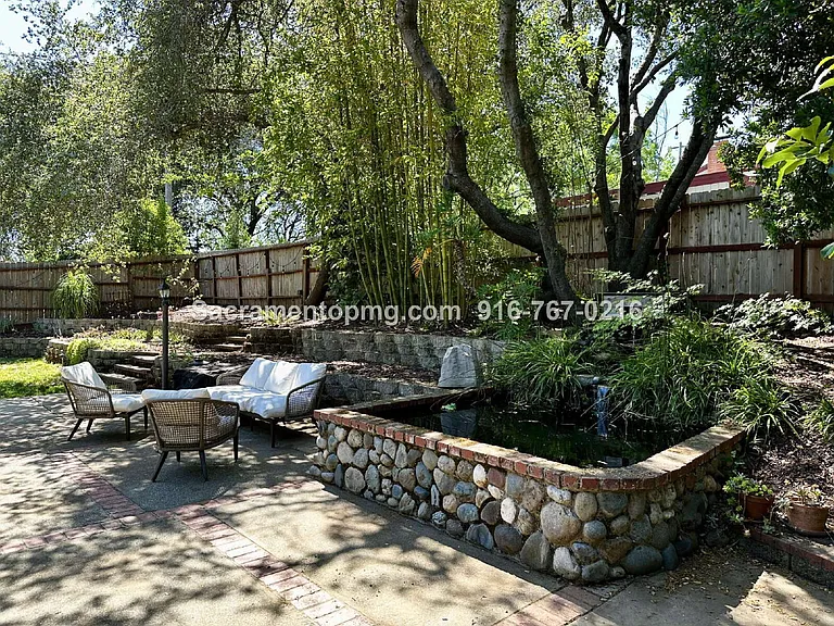 1283 Live Oak Ln — Photo 8