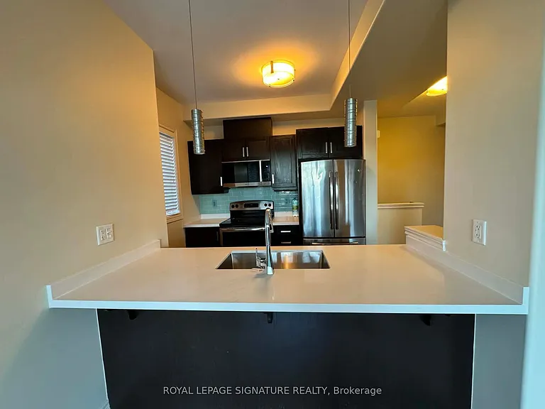 225 Westbank Trl — Photo 21
