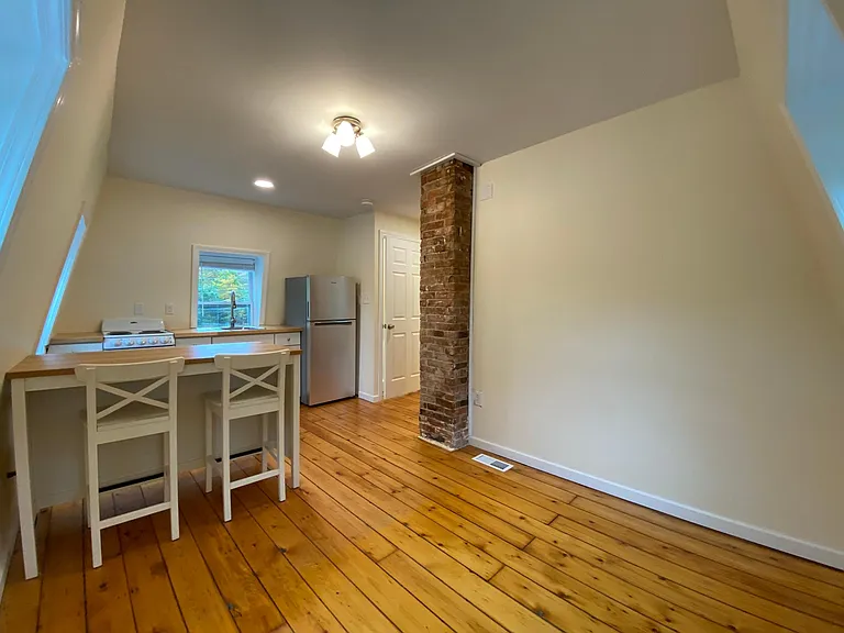 321 Roosevelt Dr #321 — Photo 5