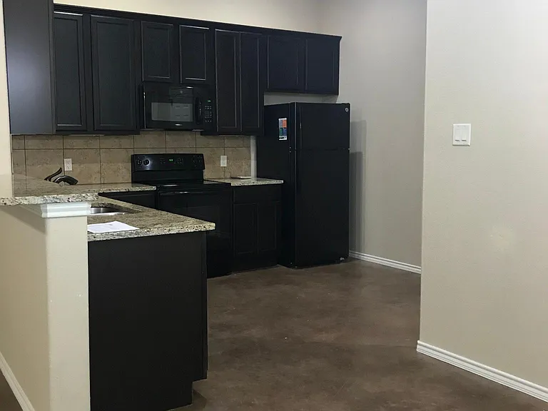 2558 Pahmeyer Rd — Photo 8