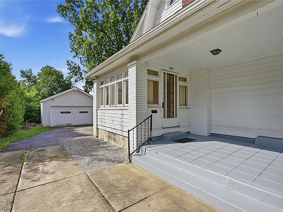 3rd image of 513 Redondo Rd