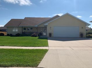 418 Wren Cir, Brookings, SD 57006