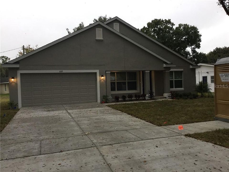 1st image of 609 Sarita St