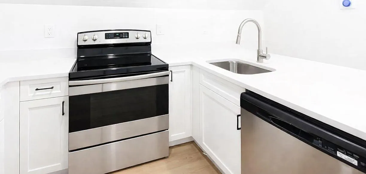 2 bed, 700 sqft, $3,000 — Photo 3