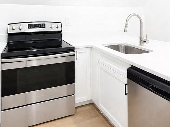 5th image of 46-48 Ridgemont St #3