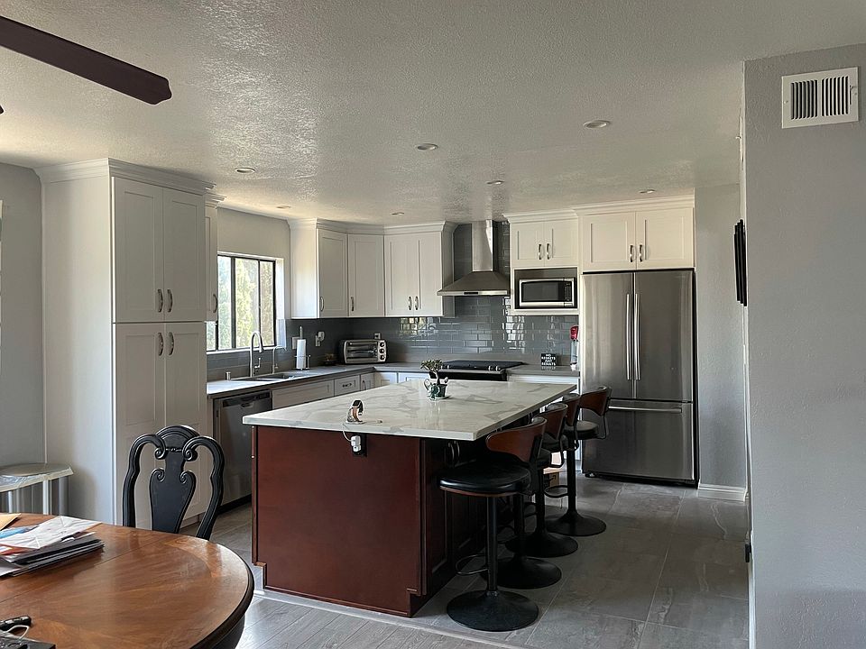 1st image of 13437 Kornblum Ave