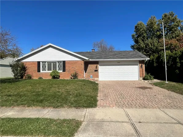 1814 Wilshire Dr, Piqua, OH 45356