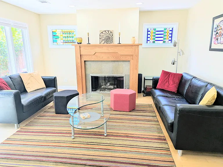219 Okeefe St — Photo 4