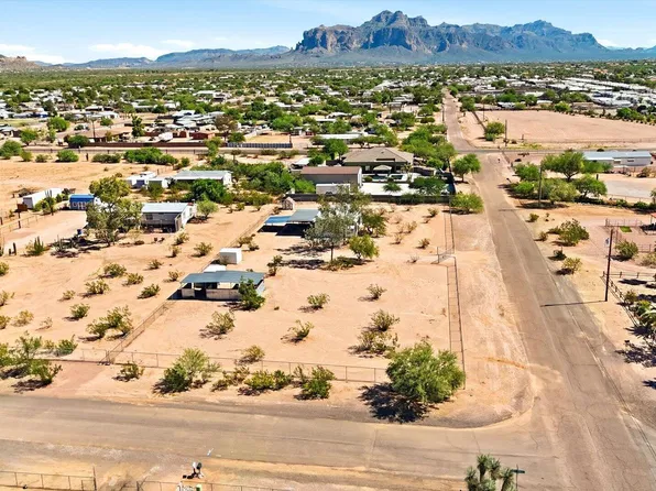 2582 W Smoketree Street, Apache Junction, AZ 85120