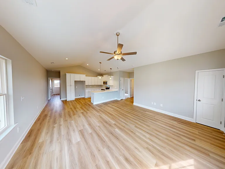 1044 Moen Loop — Photo 4