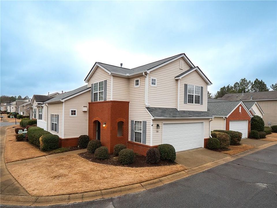 1st image of 719 Bedford Ct