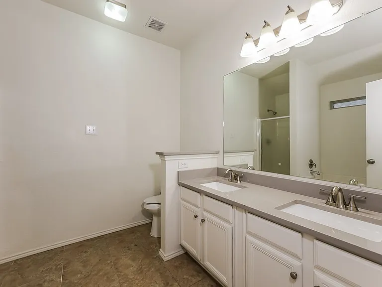 1016 Winding Creek Dr — Photo 11