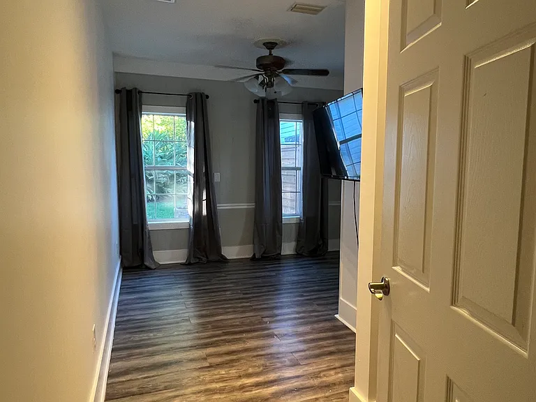 708 Spring St — Photo 20