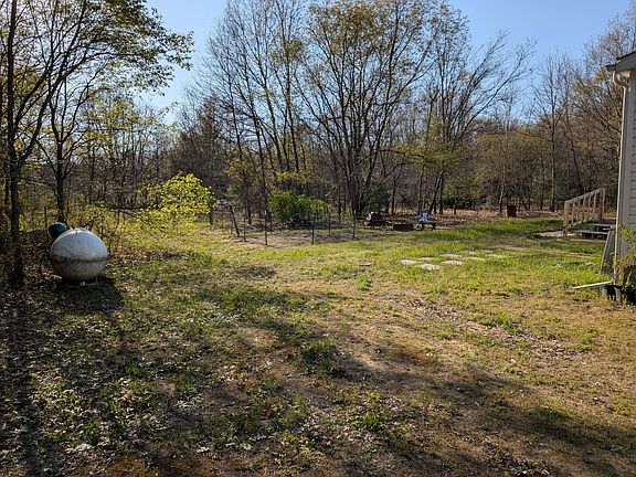 3rd image of 626 W River Rd