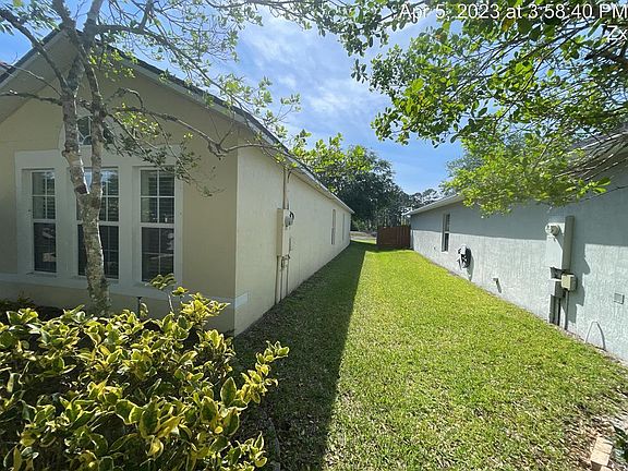 2nd image of 125 King Artur Court St