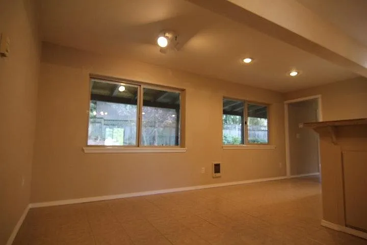 Bonus Room off kitchen