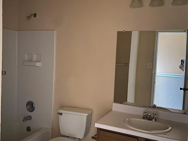 12840 Saint Mary Dr — Photo 14