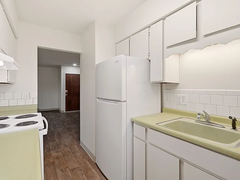 3102 E 27th Ave — Photo 34