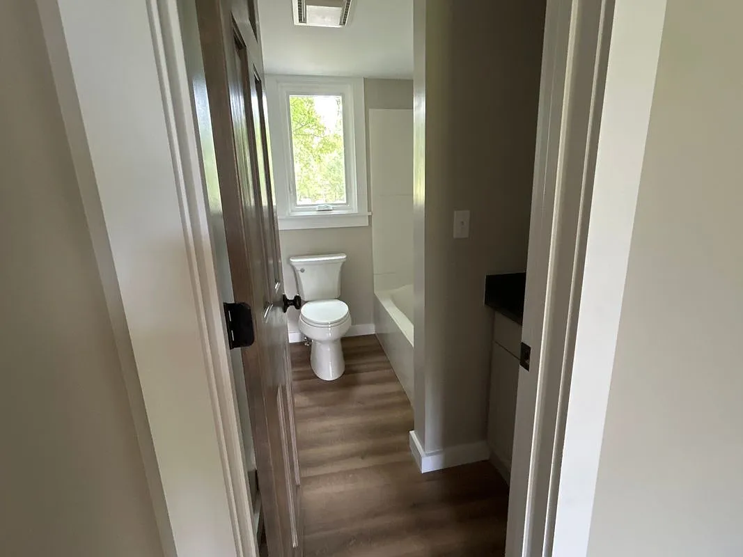 1 bed, 1.0 bath, 700 sqft, $2,200 — Photo 3