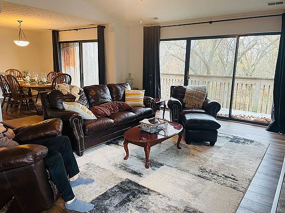 3rd image of 9547 S Pointe Lasalles Dr #93