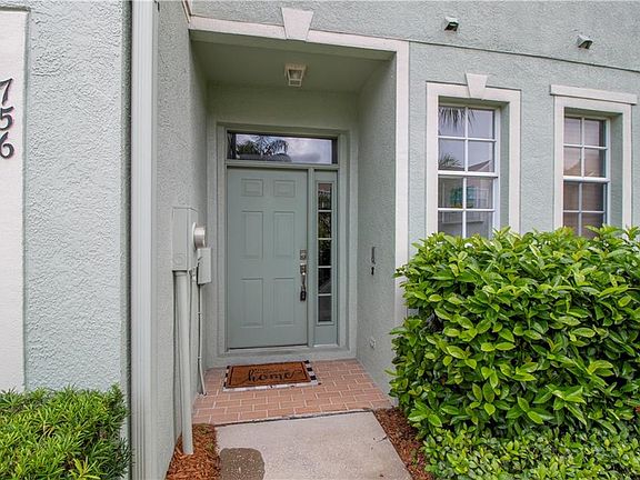 3rd image of 756 Vallance Way NE