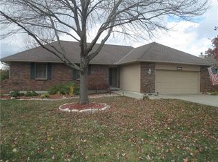 104 N Sunset Ln, Raymore, MO 64083