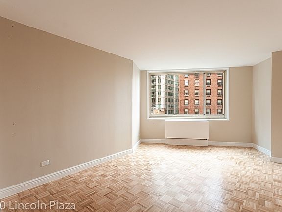 5th image of 30 W 63rd St APT 7N