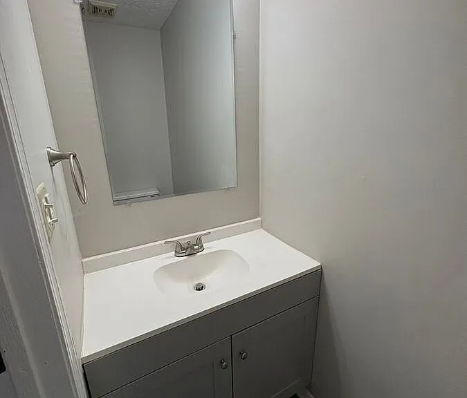 196 Georgetown Dr #16 — Photo 14