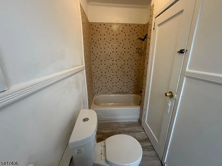 205 Chancellor Ave #2 — Photo 3