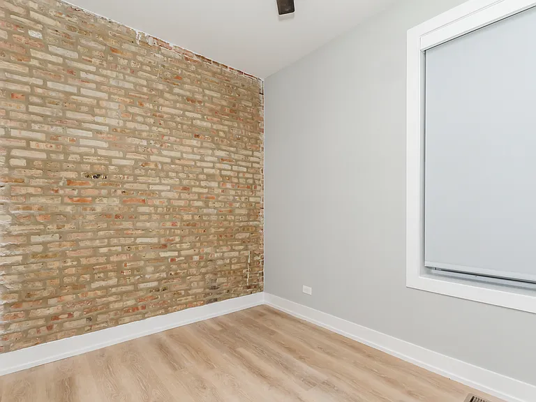 716 S Laflin St #1F — Photo 11
