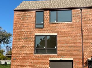 3732 Capri Ct, Glenview, IL 60025