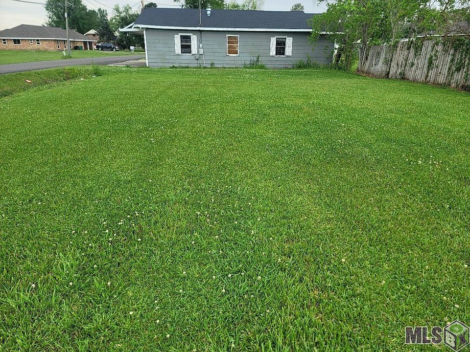2nd image of 3274 Baytree St