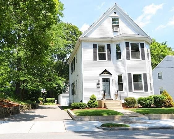 1st image of 279 Webster St #2