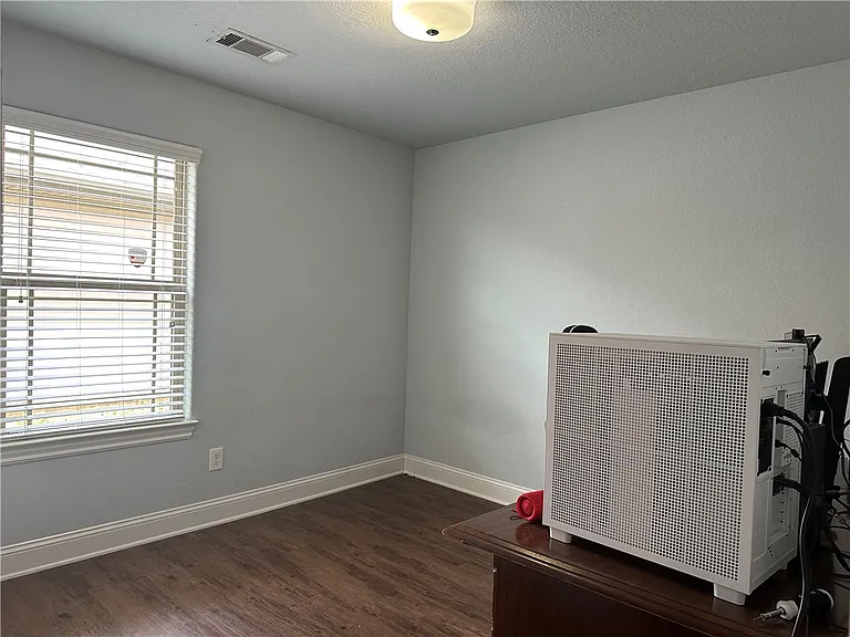 3903 SW Capstone Ave — Photo 8
