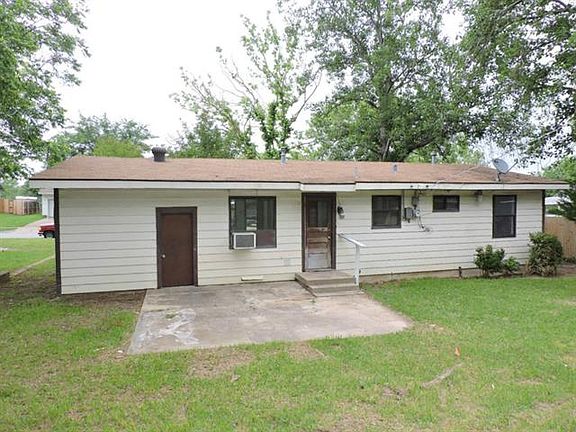 5th image of 1105 Huddleston Dr