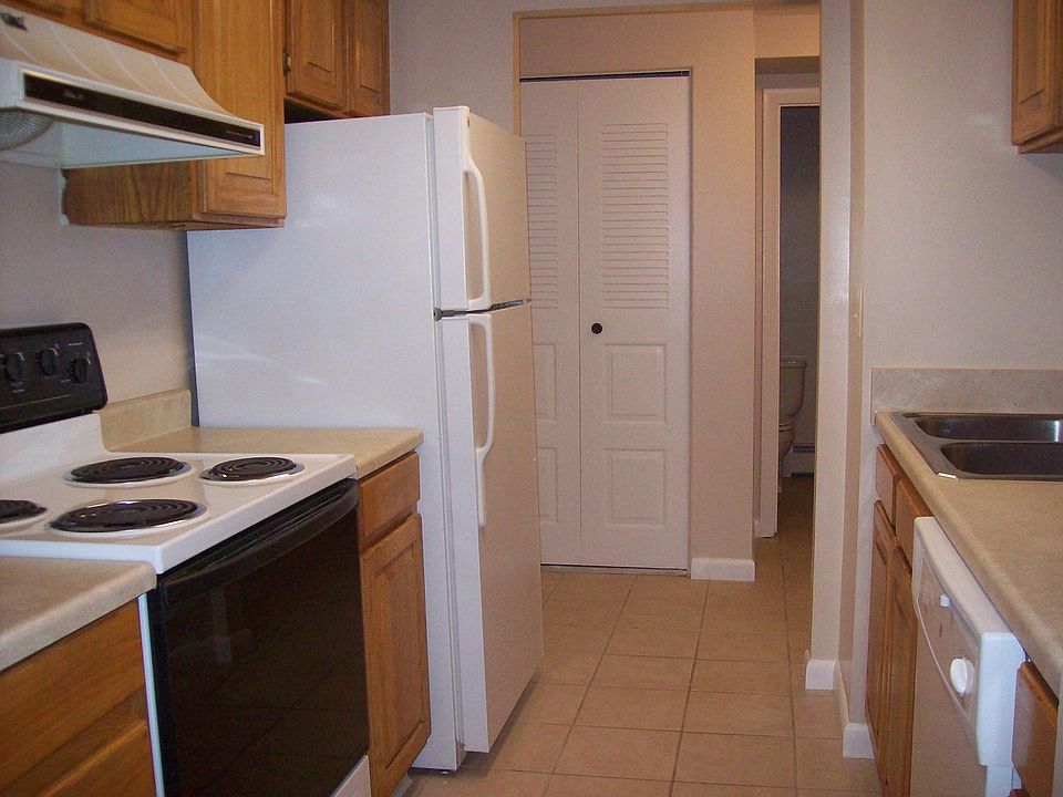 2nd image of 367 Simmonsville Ave APT 3205