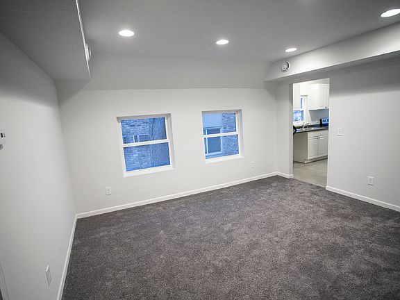 3rd image of 3041 Grand Ave
