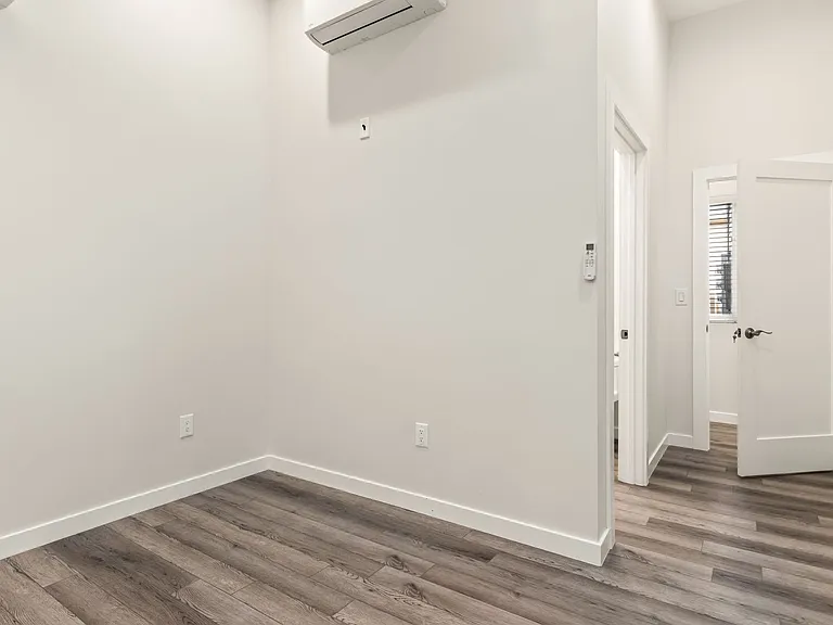 2336 Scarff St — Photo 16