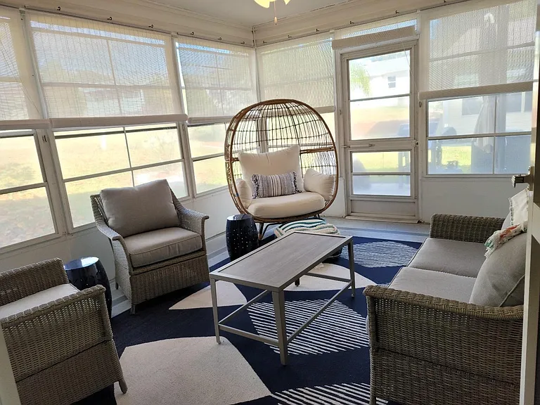 315 San Marino Dr — Photo 11