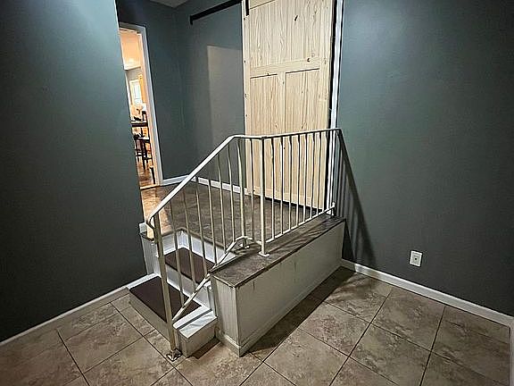 Foyer/Mud Area